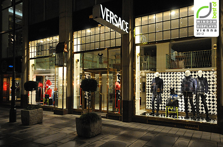 » Versace window displays Autumn 2012, Vienna