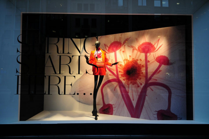 » Lord & Taylor Spring windows, New York