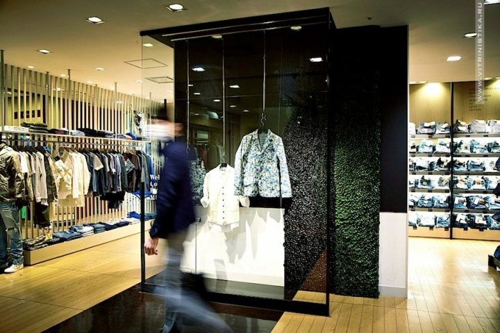 » Isetan department store windows, Tokyo
