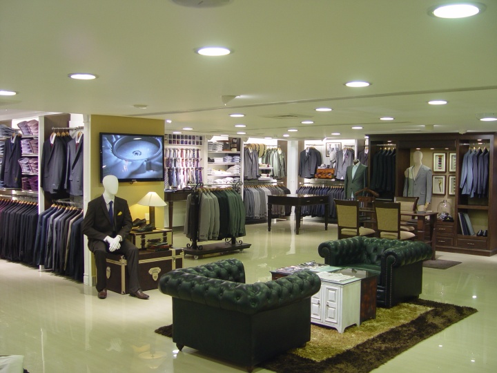 » Louis Philippe store, New Delhi – India