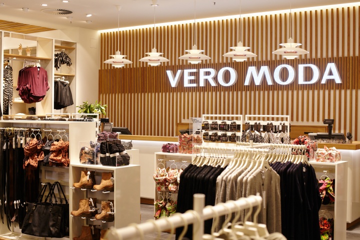 » Vero Moda Flagship Store at Alexa Mall by Riis Retail, Berlin