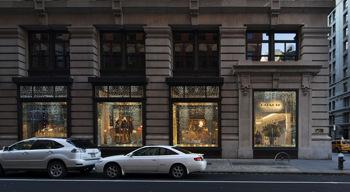  Coach flagship store at 5th Avenue New York City