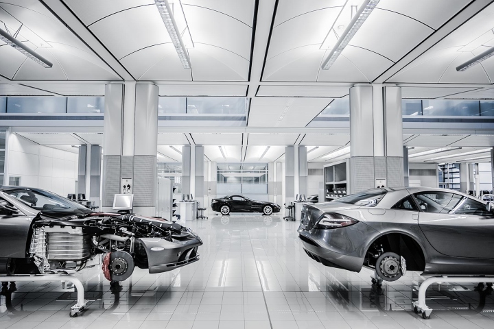 » McLaren headquarters by Foster Partners Woking UK 03