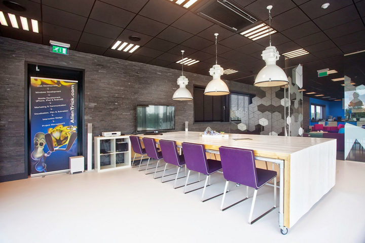 Wonder man doolhof Alien Trick offices by the employees of AlienTrick, Hengelo – The  Netherlands