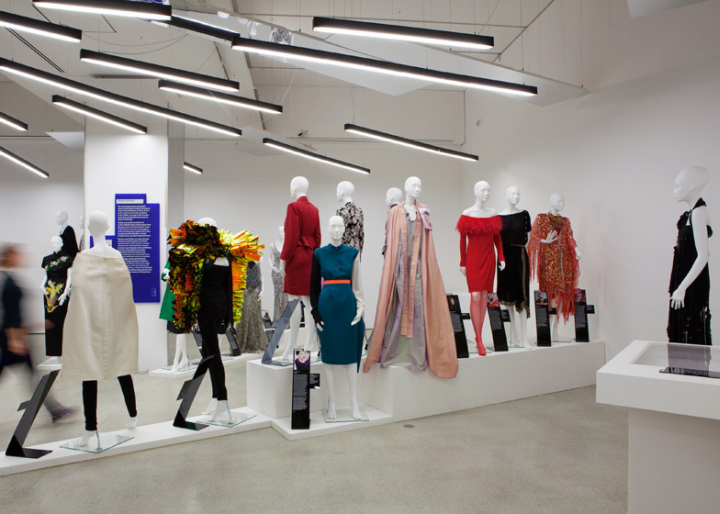 » Women Fashion Power exhibition by Zaha Hadid, London – UK