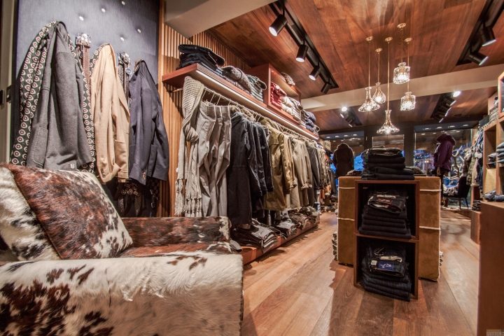 Boutique Shopping in Courchevel 