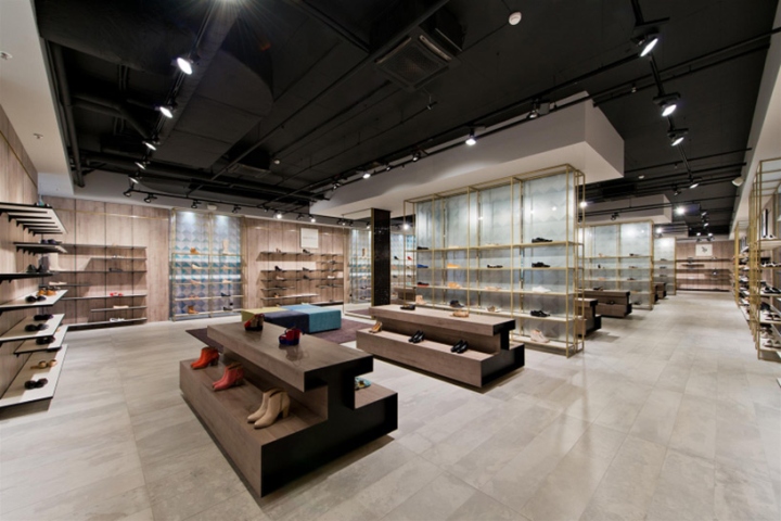 » Shoe Gallery Store by Plazma, Vilnius Lithuania