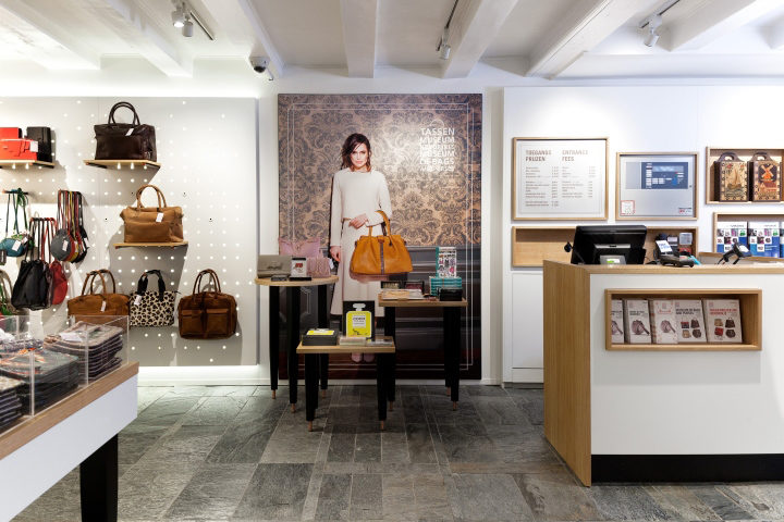 Louis Vuitton Handbag in Netherlands