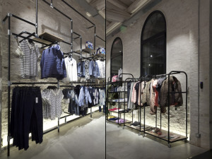 » Clap Store by Fabio Caselli Design, Sassuolo – Italy