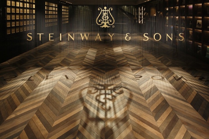 スタインウェイ&サンズ社 創立150周年記念 写真集「STEINWAY スタインウェイ&サンズ社 創立150周年記念 写真集「STEINWAY