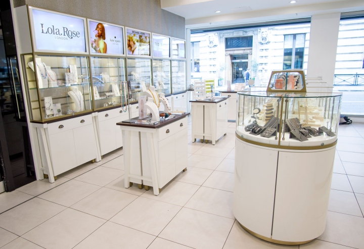 » Fossil Jewellery store by Global Display, London – UK
