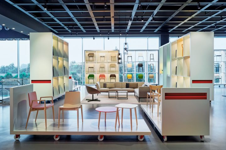 » Pedrali showroom by Calvi Brambilla Architetti, Mornico al Serio – Italy