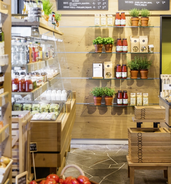 Store Store Grup » Local Group store by Dioma, Lenzburg – Switzerland