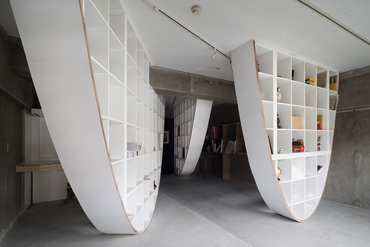 Parabolic Shaped Shelves By Takayoshi, Hanging Kitchen Shelves Suspended From Ceiling Ikea