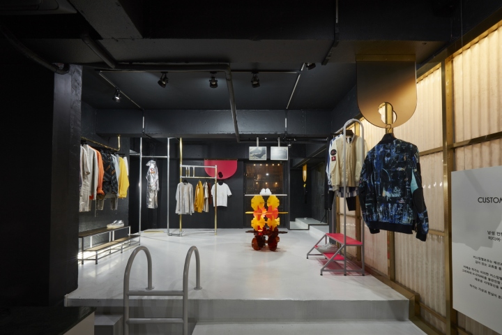 » Moving Movements _ H-store by customellow, Seoul – Korea