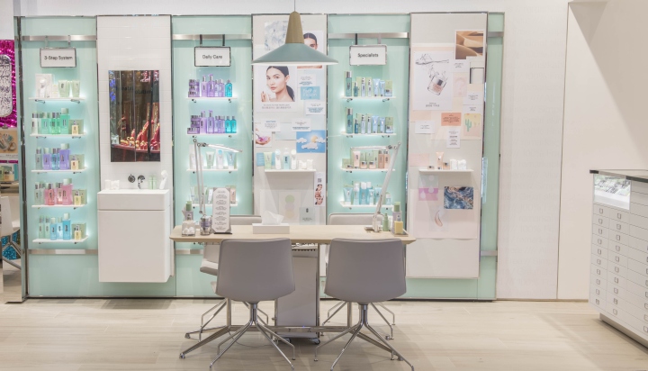 » Clinique store by Mapos, Hong Kong