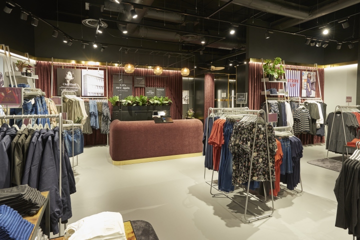 » Zizzi fashion store by Martin Jack Busk, Hillerød – Denmark