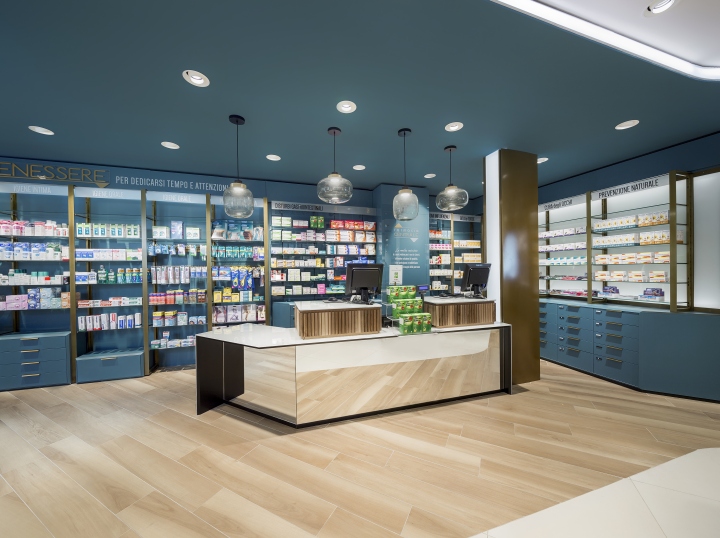 » Farmacia Centrale by AMlab, Arcore – Italy