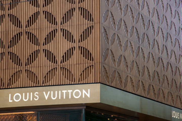 » Louis Vuitton Masaryk flagship store by Materia, Mexico City – Mexico