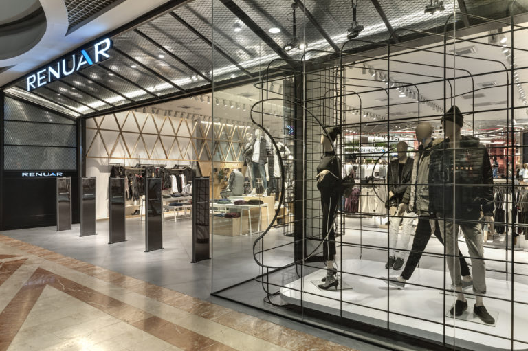 » Renuar Flagship store Azrieli mall TelAviv