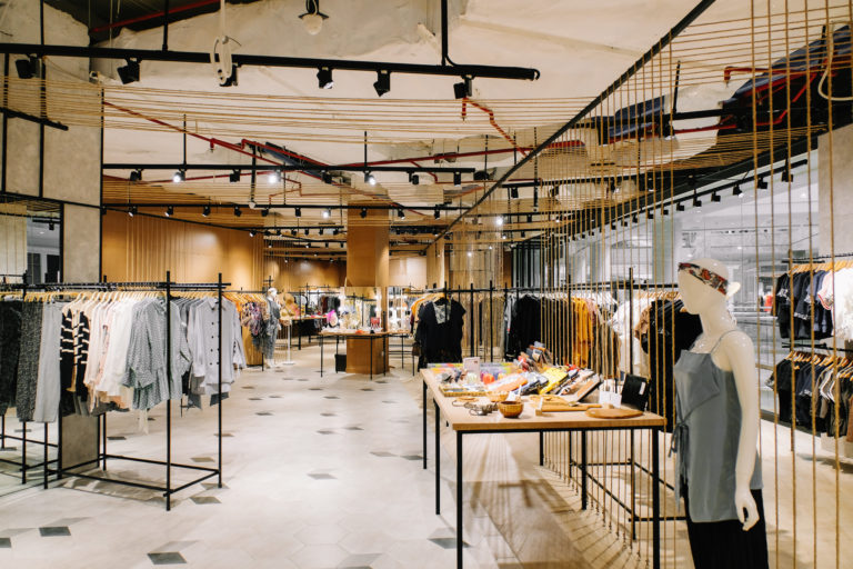 » Localstrunk – Plaza senayan