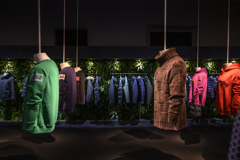 » Best Company exhibition design by Wea / Pitti Uomo 95 / Big logos and ...