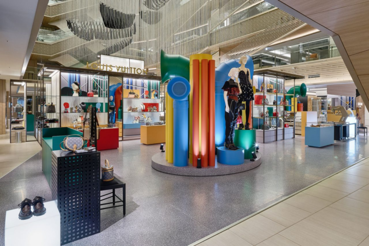 Louis Vuitton Sets Up Pop-Up Bookstore In Capri in 2023  Retail store  interior design, Store design interior, Louis vuitton