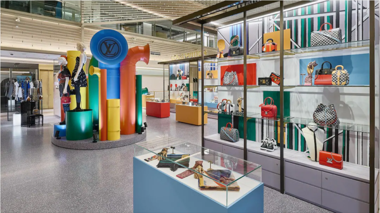 Louis Vuitton Sets Up Pop-Up Bookstore In CapriLuxury Retail