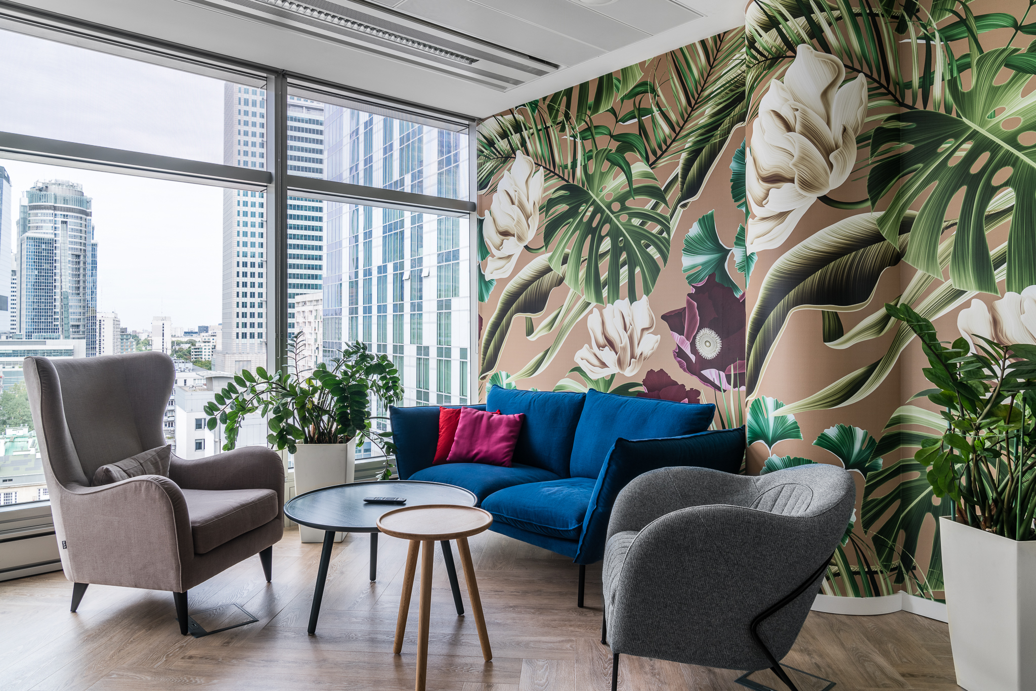 雅高华沙办事处