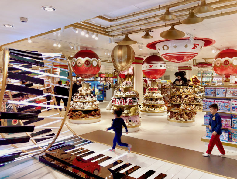 FAO Schwarz LondonThe world's best toy store inside the world's best  department store