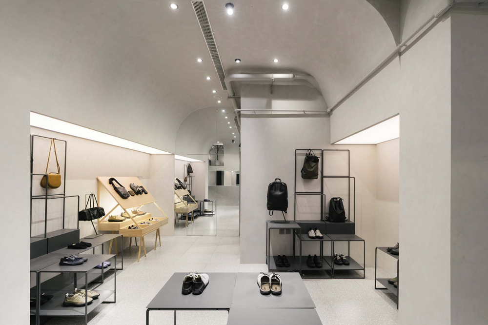» SUREN Leather Goods Store by Wonder Architects