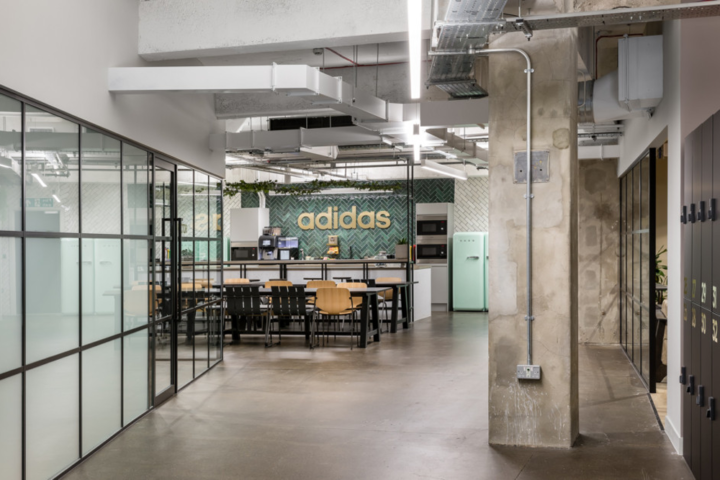 Bocadillo atmósfera Kakadu Adidas Offices by Oktra