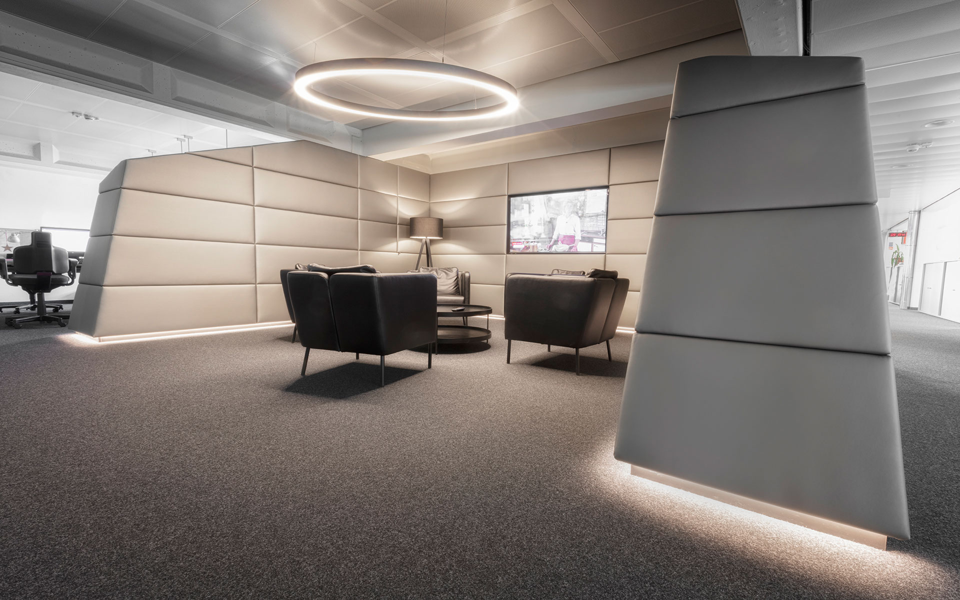 » Network Lounge ( Superior brand experience )