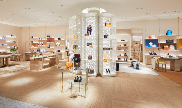 » Louis Vuitton store