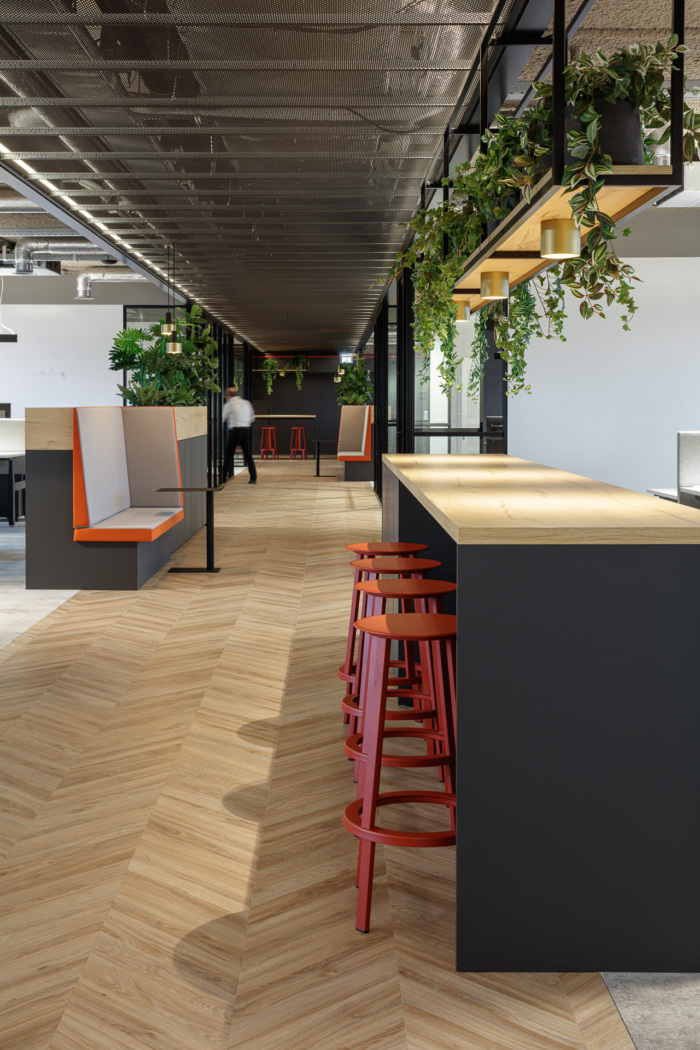 » TTG Offices by DZAP