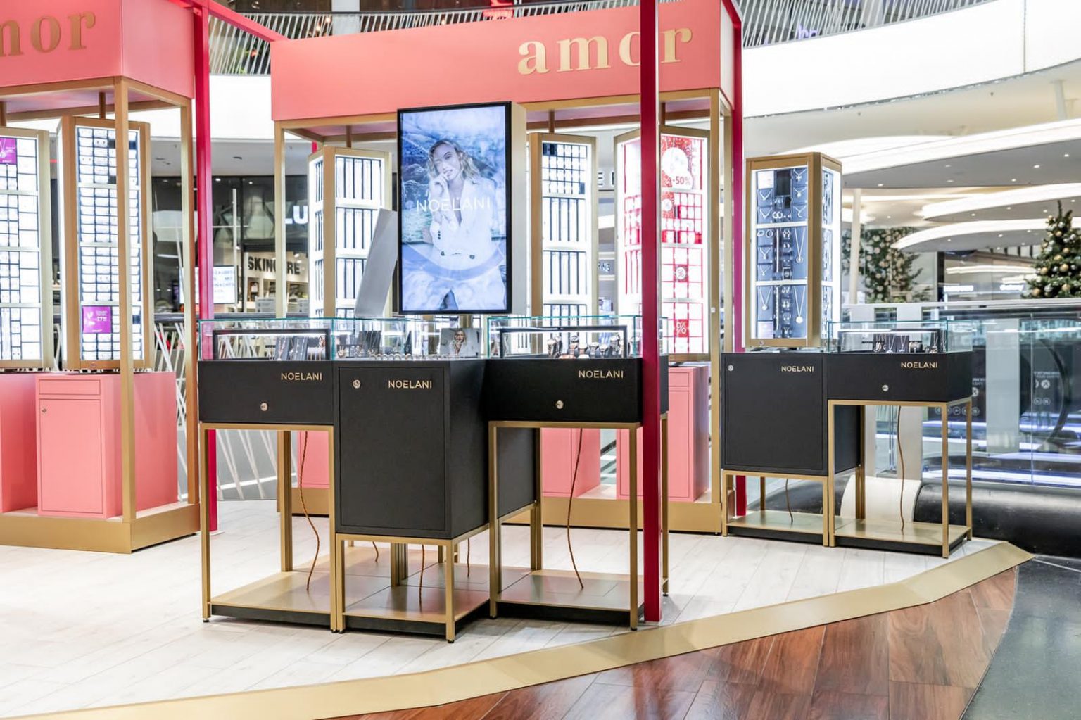 » AMOR Popup Store Frankfurt MyZeil