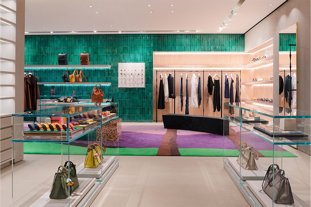  Loewe Store