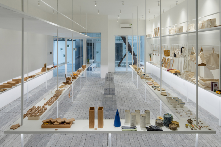 » TAP flagship store by Sawadeesign