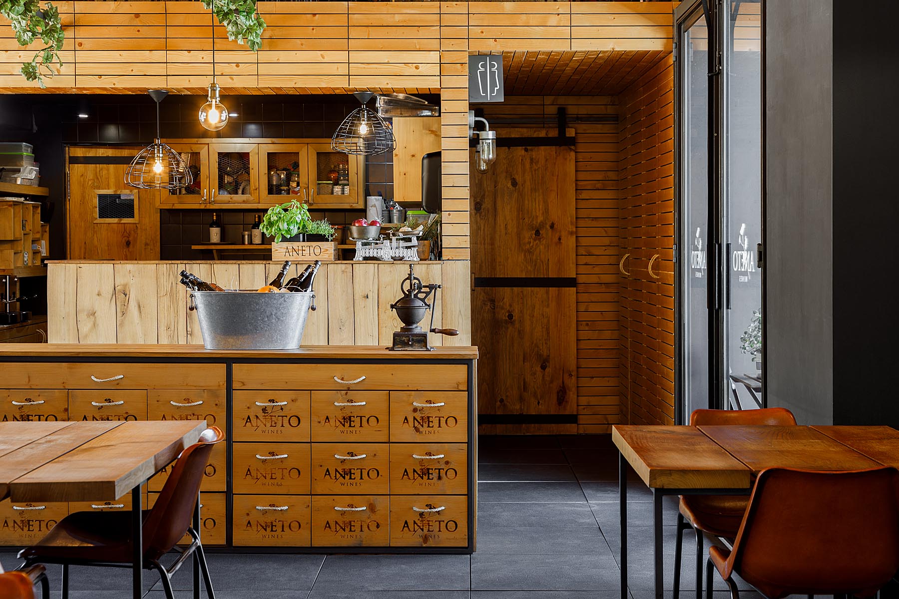 Aneto & Table 餐厅位于 Regua、Lamego do atelier Just an Ar