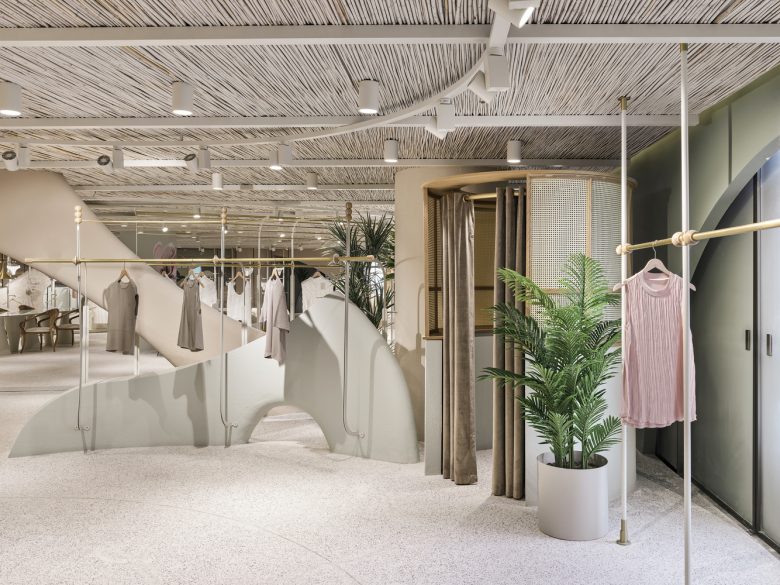 » Ulupinar Textile Headquarters Showroom by Zemberek Design