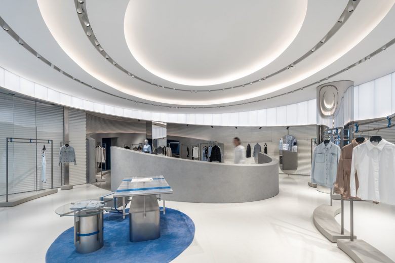 » IEW.H Shanghai Flagship: An Antigravity Journey in Space and Time