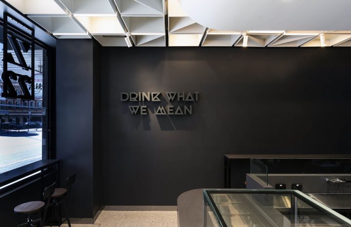 22 – Where monochromatic and vibrant tones exist in harmony