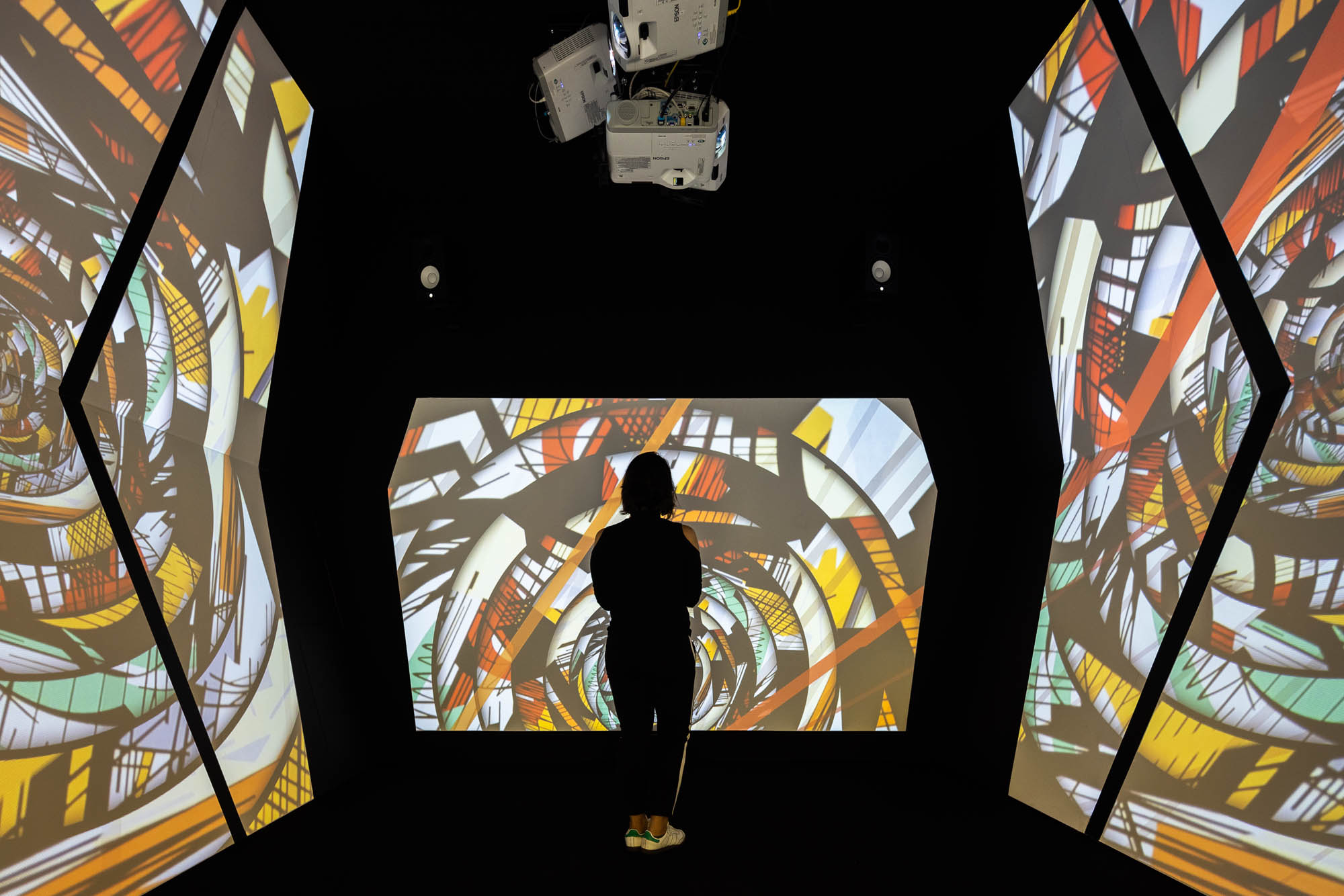 100 年前 Nadir Afonso no Colombo com arquitectura Diogo Aguiar S