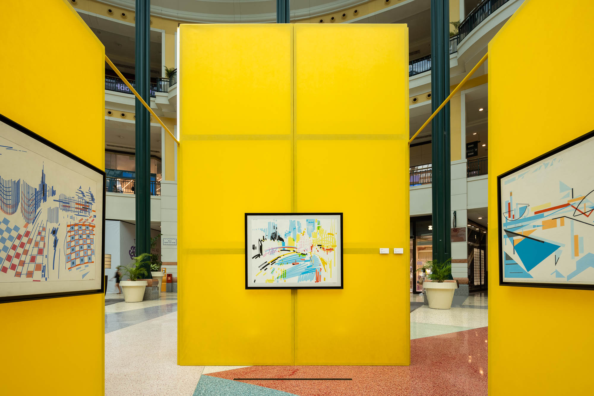 100 年前 Nadir Afonso no Colombo com arquitectura Diogo Aguiar S