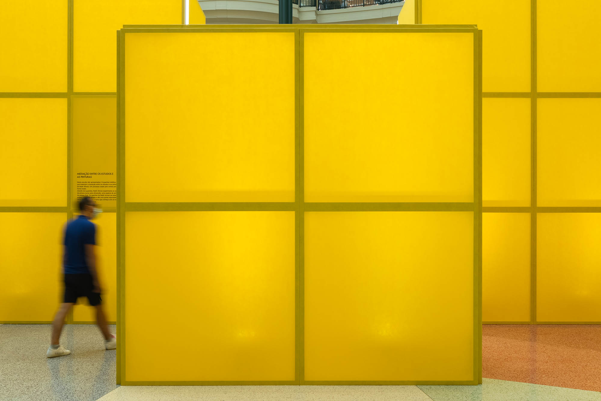 100 年前 Nadir Afonso no Colombo com arquitectura Diogo Aguiar S