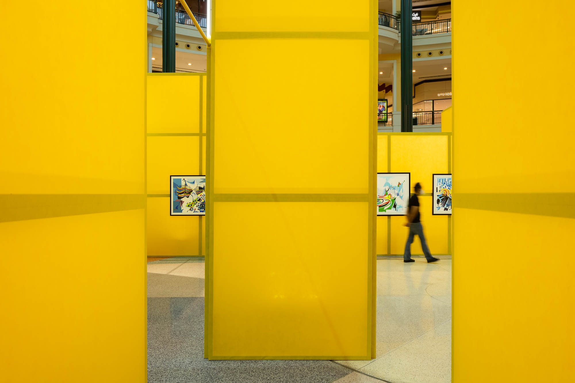 100 年前 Nadir Afonso no Colombo com arquitectura Diogo Aguiar S