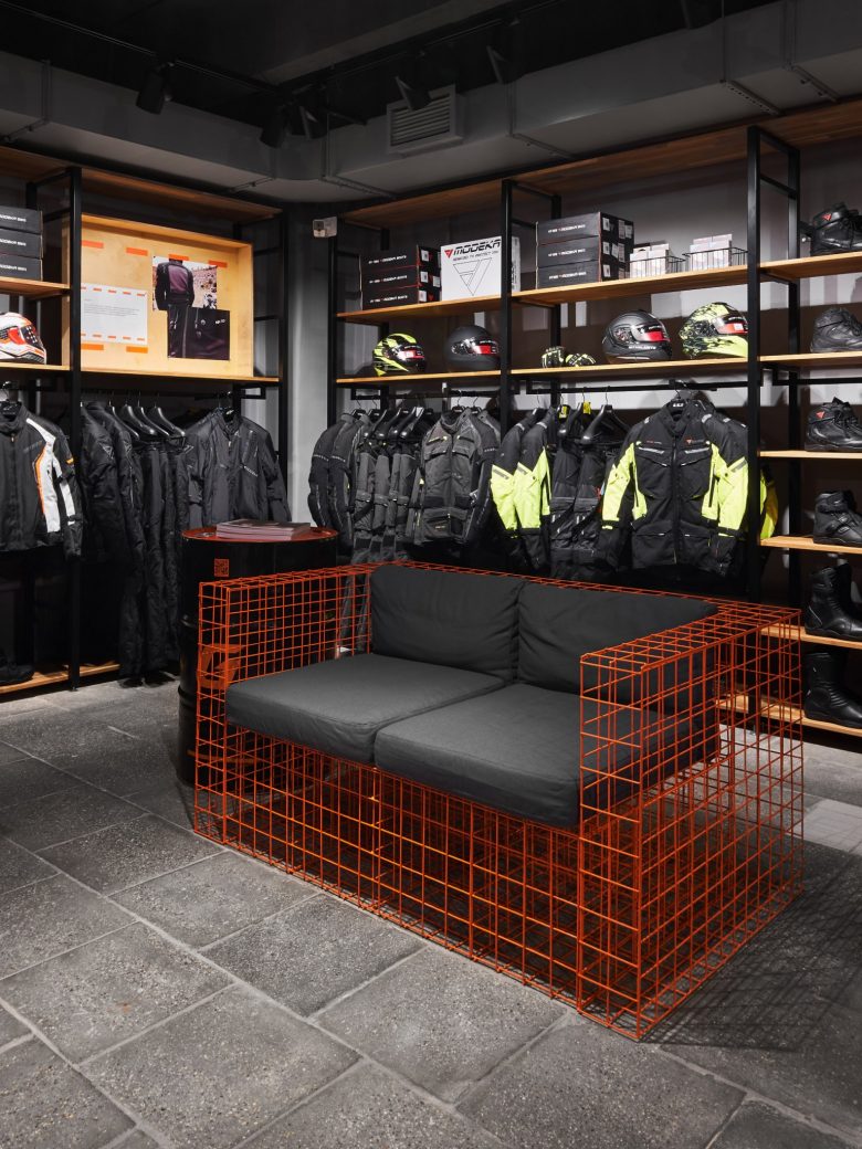 Nike pop-up store by Robert Storey Studio
