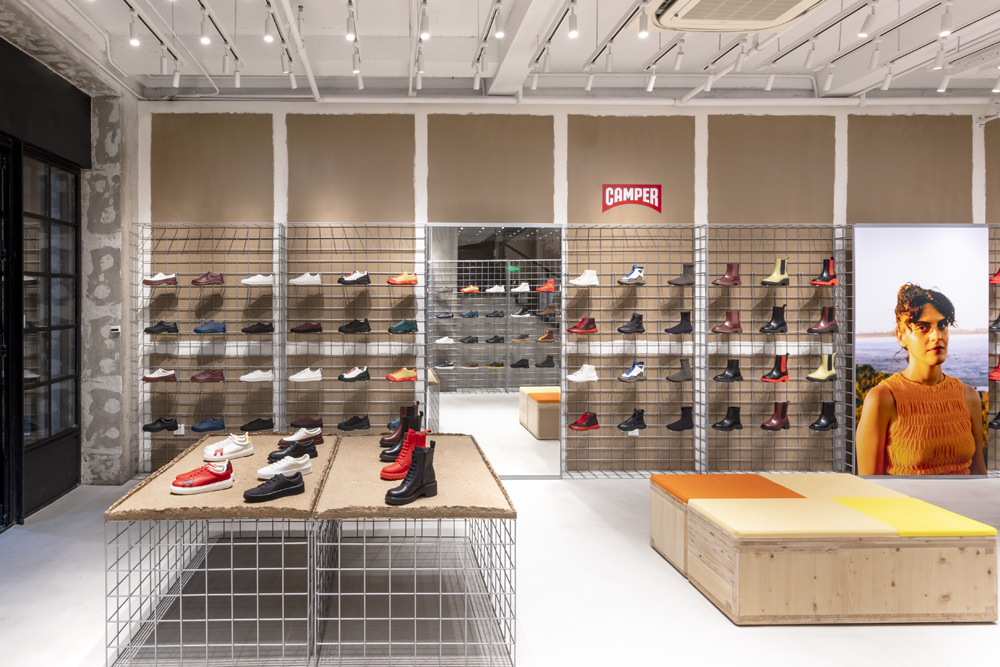 » Camper store by Schemata Architects