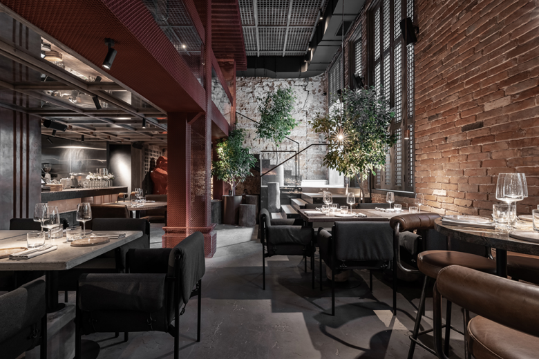 Crew Bar + Grill - Moss Architecture