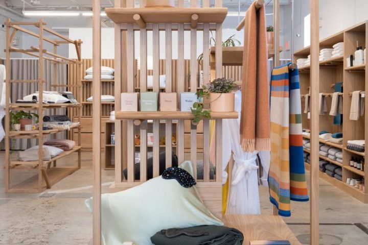 » Brooklinen Flagship Store in Brooklyn | Custom Fixtures by Morgan Li